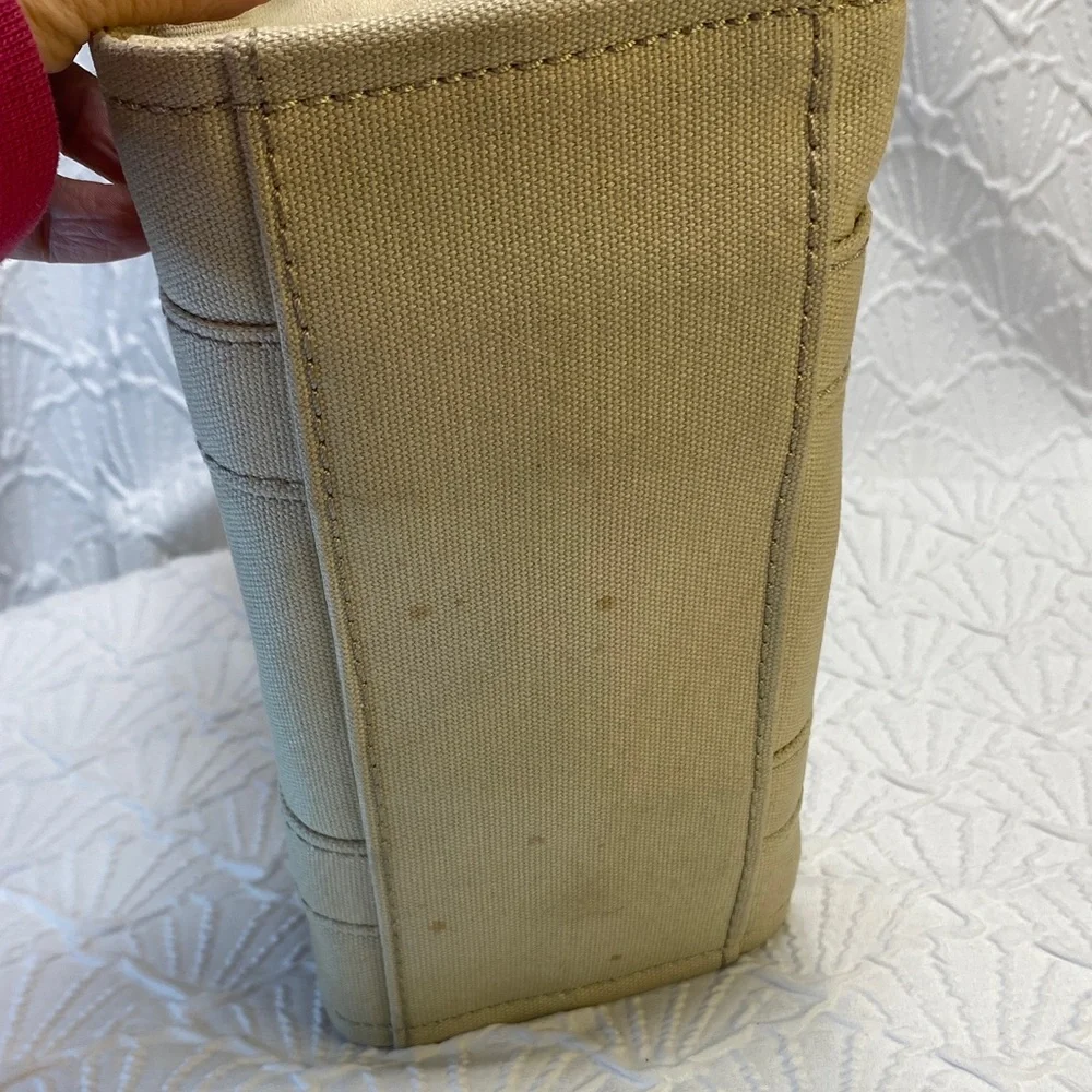 Marc Jacobs The Tote‎ Bag Cream Tan w/Black adjustable removable Crossbody Strap - Picture 10 of 16